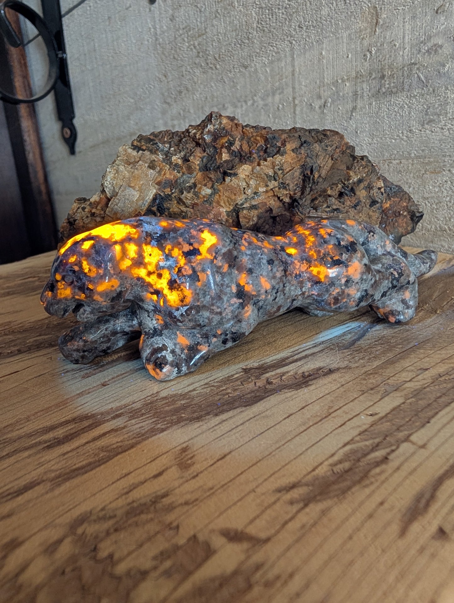 Yooperlite, Flame Stone Jaguar
