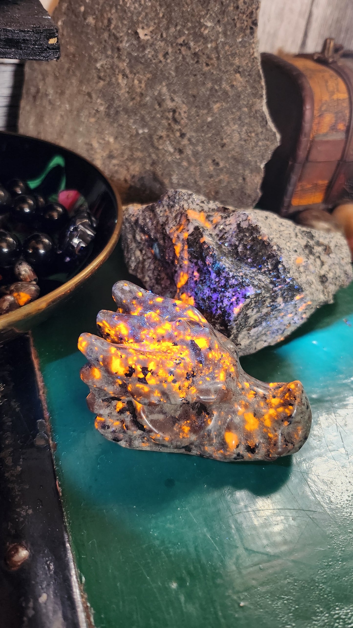 Yooperlite, Flame Stone Dragon Skull