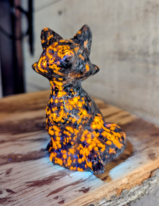 Yooperlite, Canadian Flame Stone Fox