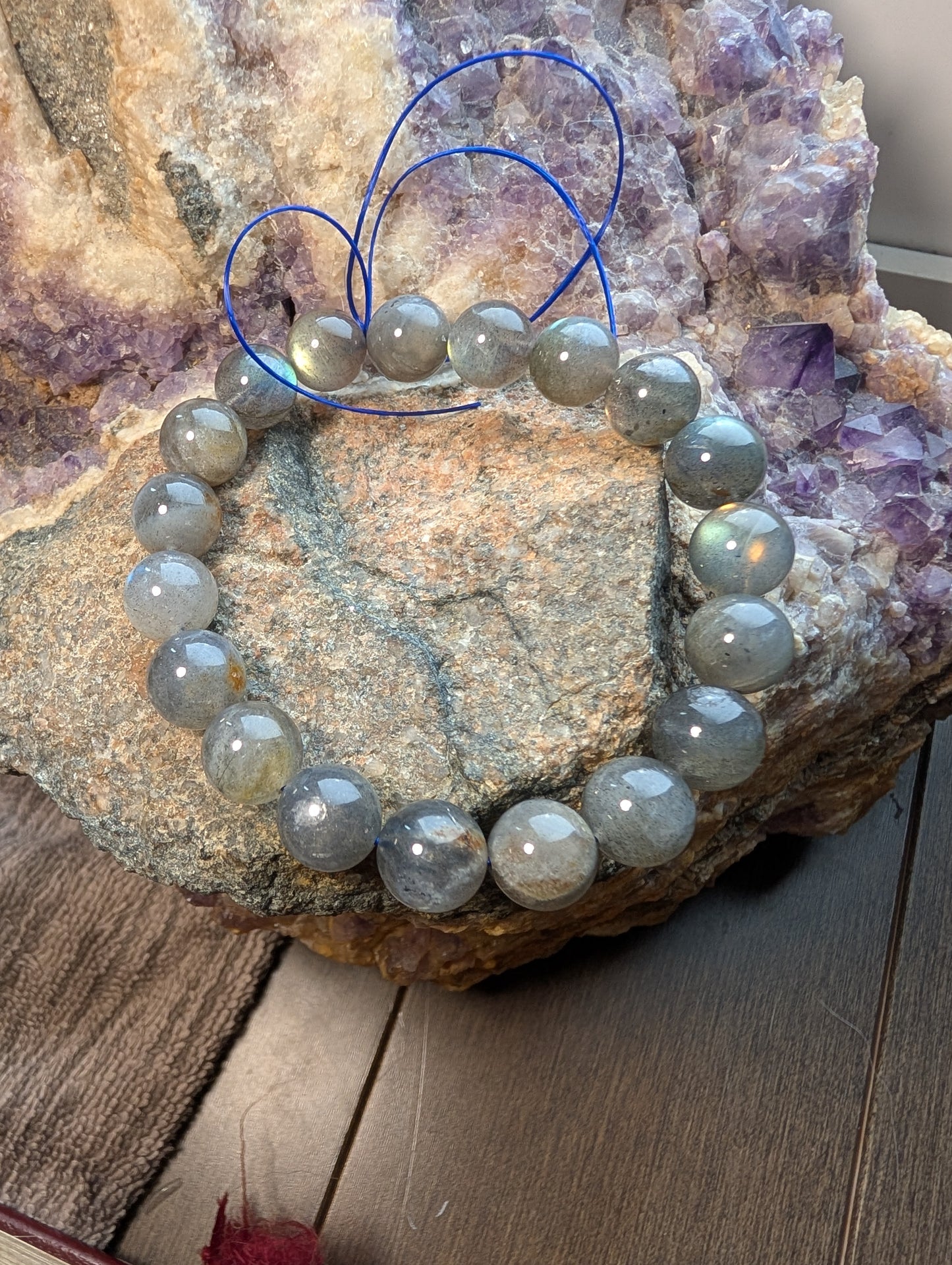 Labradorite Bracelet (10 mm)