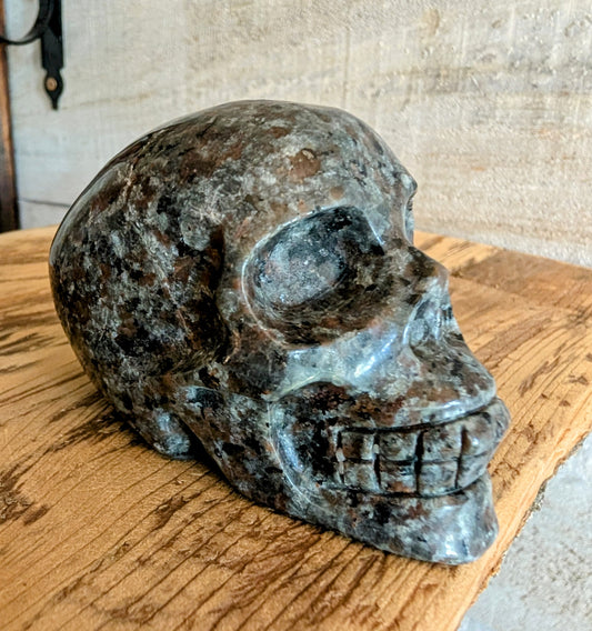 Yooperlite, Canadian Flame Stone Skull
